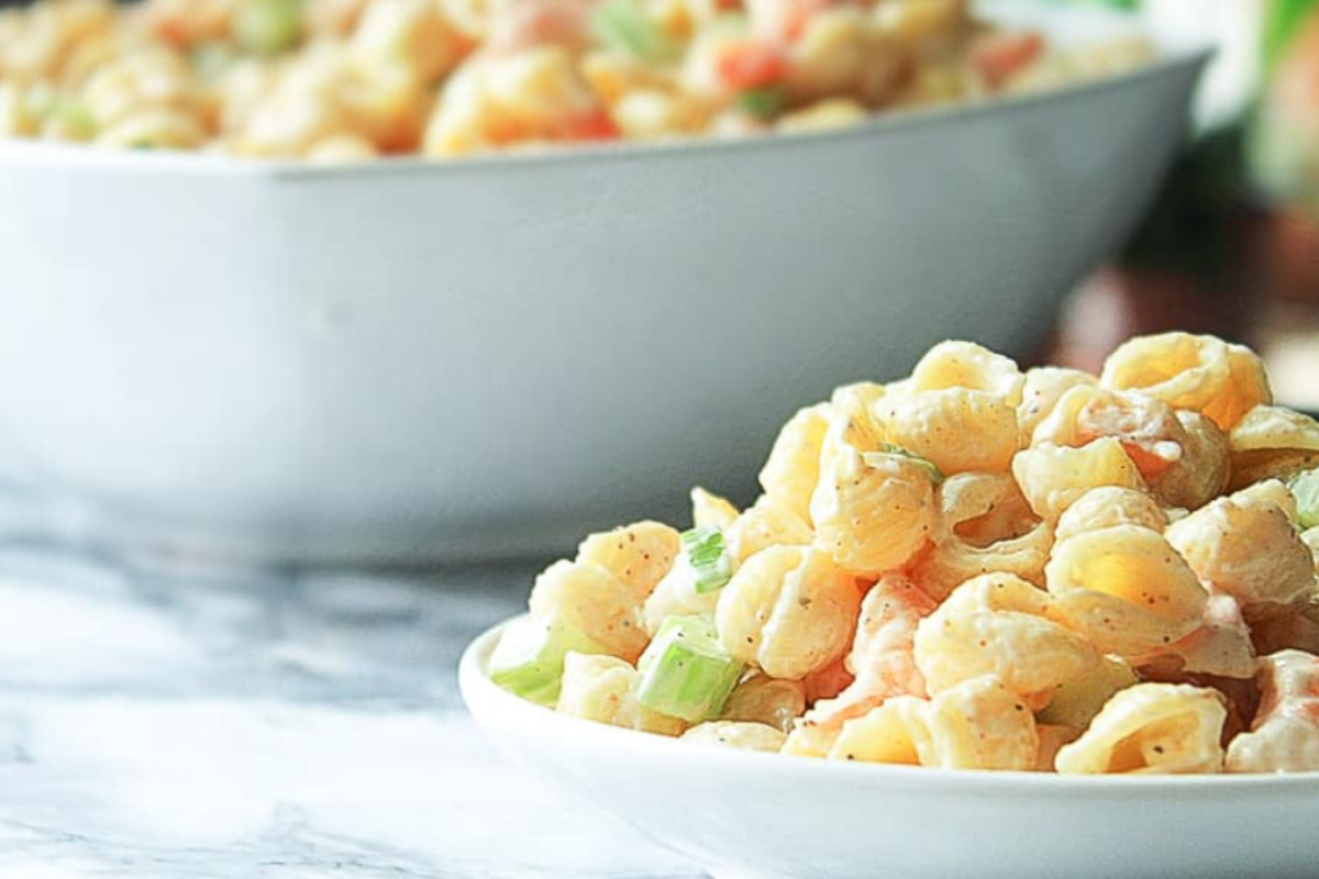 bowl of spicy shrimp pasta