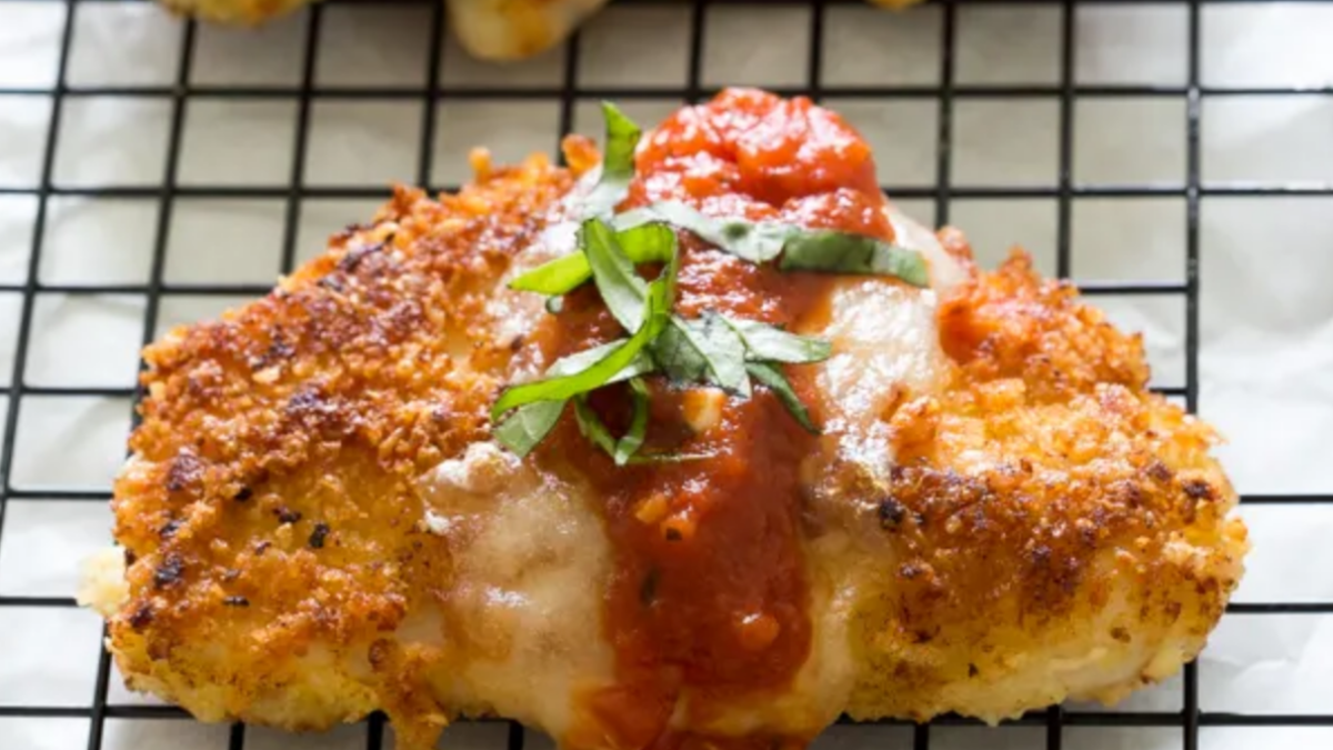 chicken parmesan on wired kitchen holder